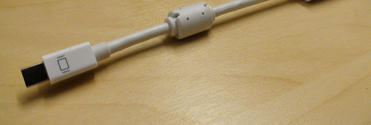DisplayPort kaapeli